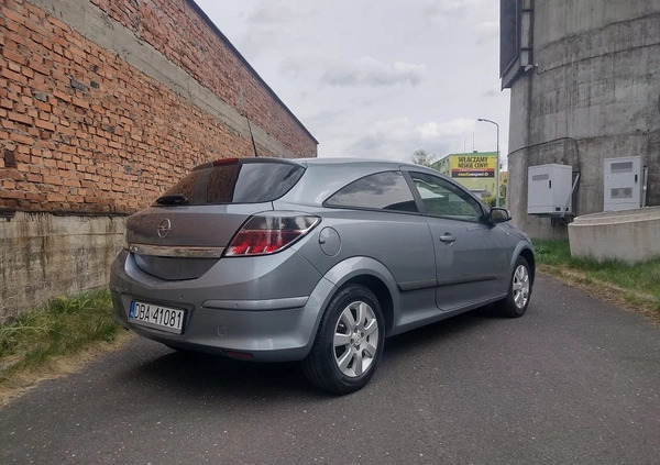 Opel Astra cena 11600 przebieg: 231000, rok produkcji 2006 z Wałbrzych małe 211